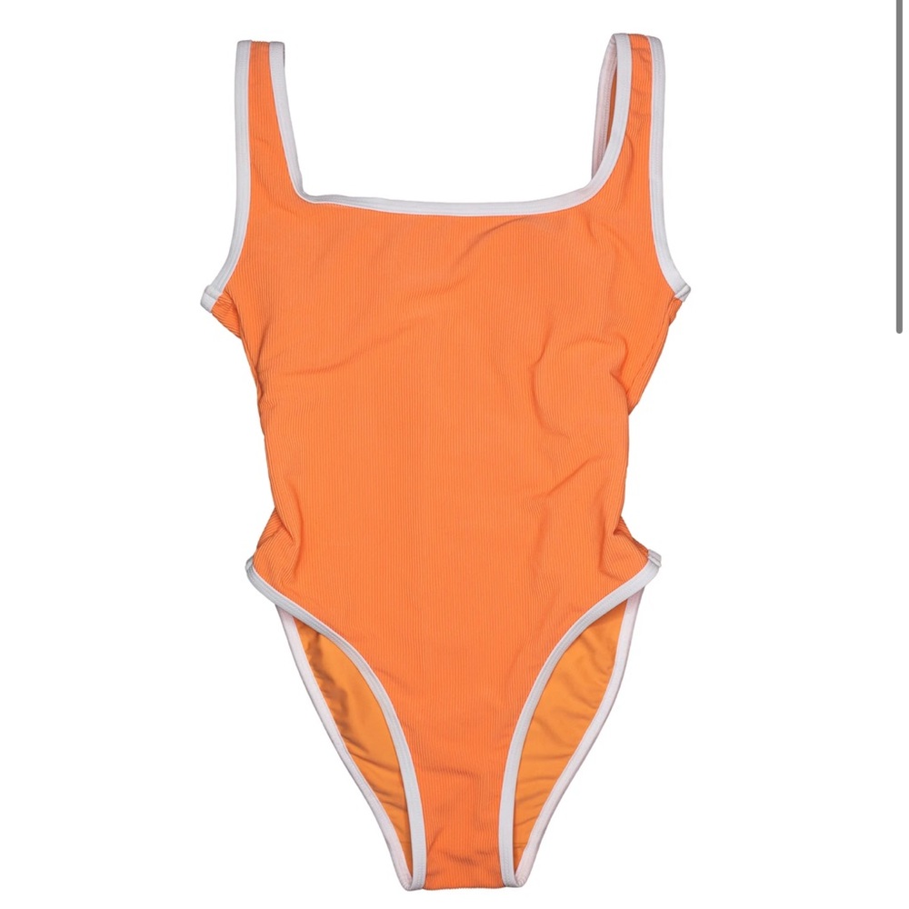 LainSnow Swimsuit!